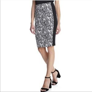 ⚠️3/$30⚠️ Joe Fresh Snake Print Stretch Pencil Skirt